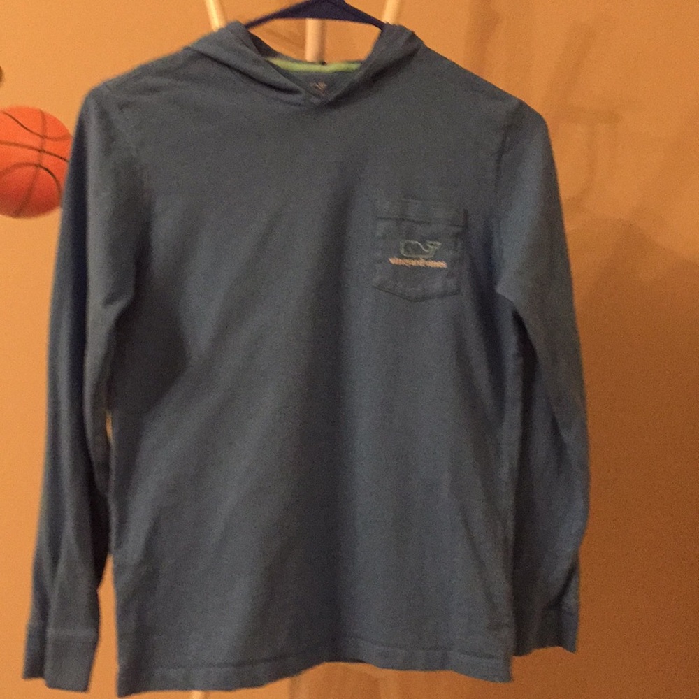 Vineyard vines pullover size medium